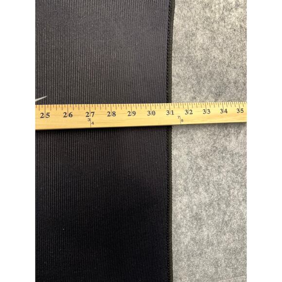 Nike SB Skateboarding Rug Non Slip Back - Picture 2 of 3